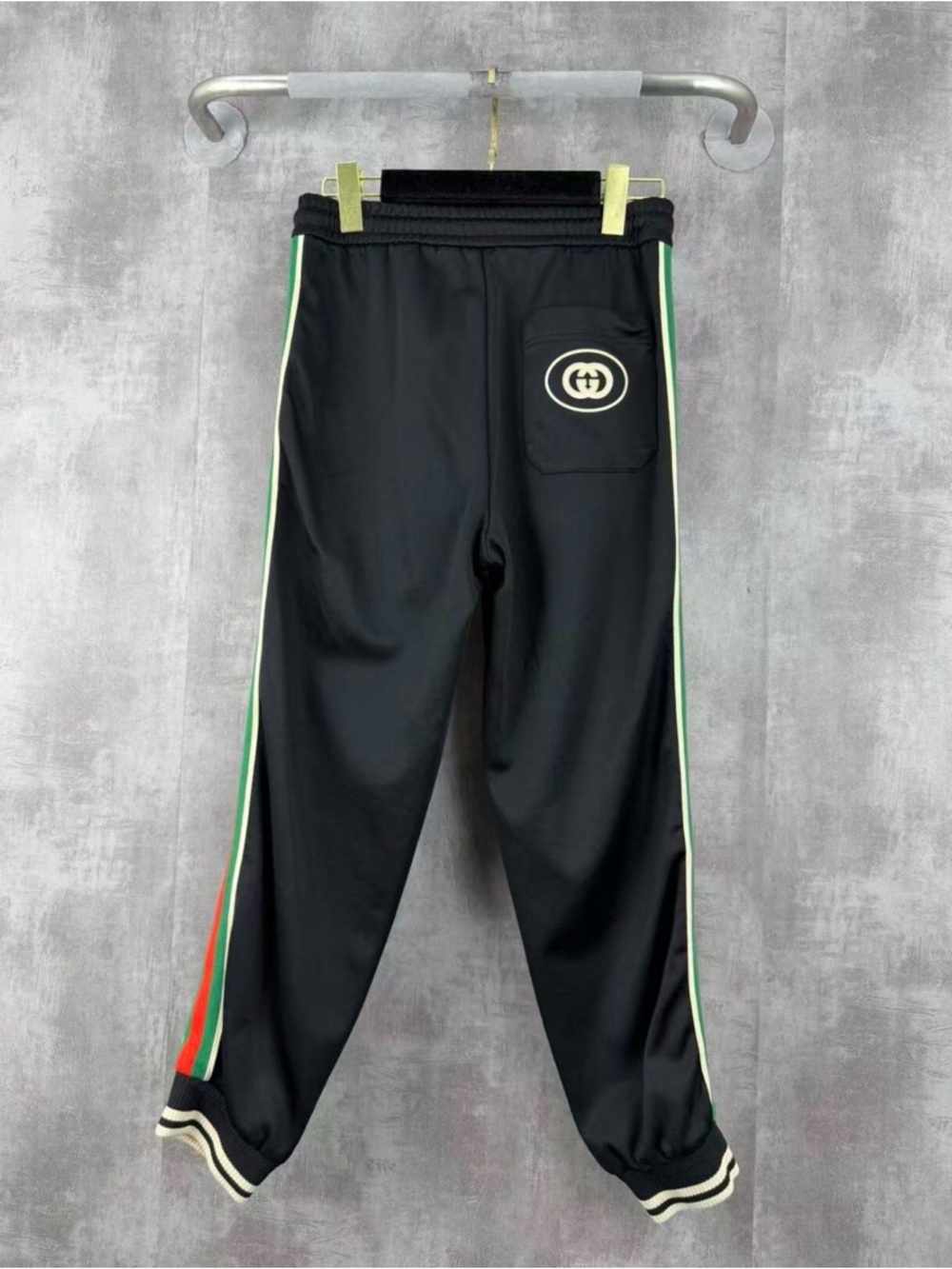🚩steal Authentic Gucci Black Track Pants with Green and Red Side Stripes